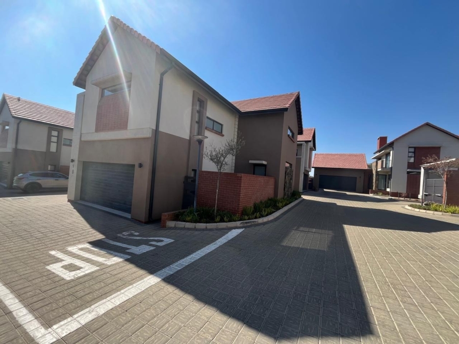 To Let 3 Bedroom Property for Rent in Wild Olive Estate Free State